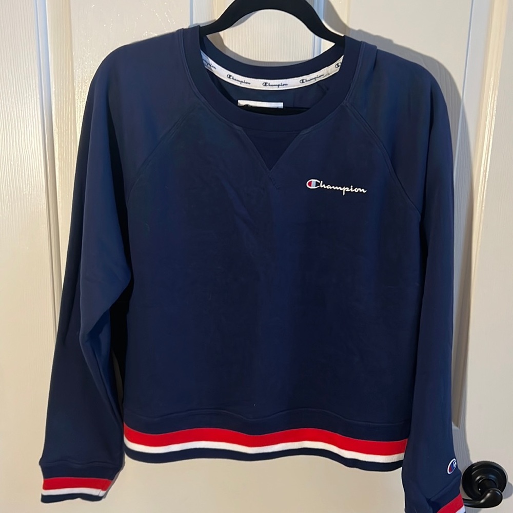 Champion Women’s size Large navy/red,white crewneck, long crop sweatshirt